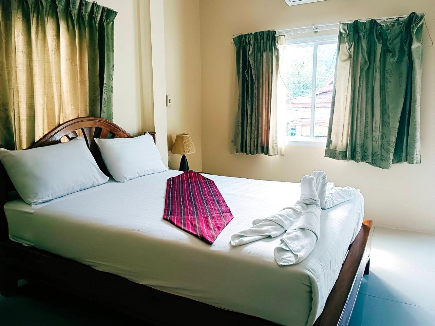 Khao-Sok Bed And Breakfast Khao Sok National Park Esterno foto